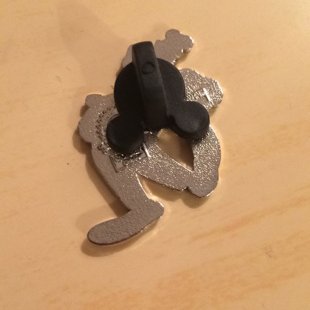 Disney Goofy Pin - Picture 3 of 4